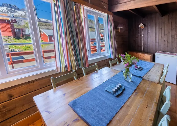 Деревянный коттедж Klingenberg Rorbuer Сёрвоген