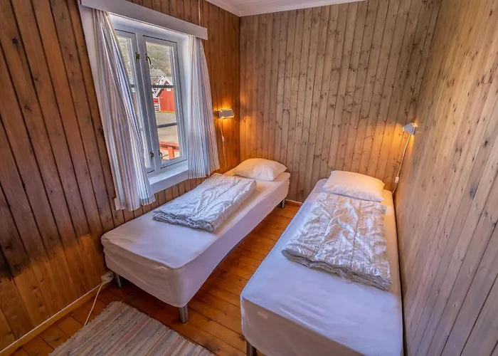 Klingenberg Rorbuer * Сёрвоген