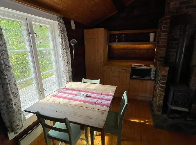 Klingenberg Rorbuer Деревянный коттедж *